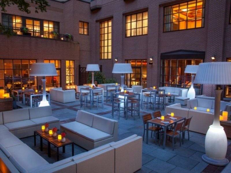 Фото The Yorkville Royal Sonesta