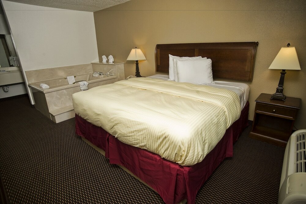 Фото Express Inn & Suites