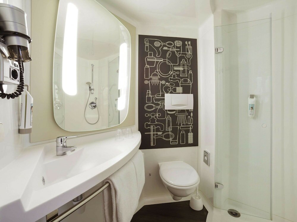 Фото Ibis Jena City Hotel