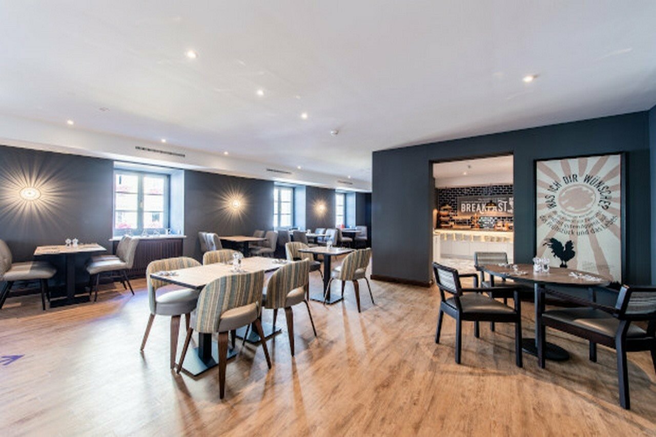 Фото Premier Inn Passau Weisser Hase