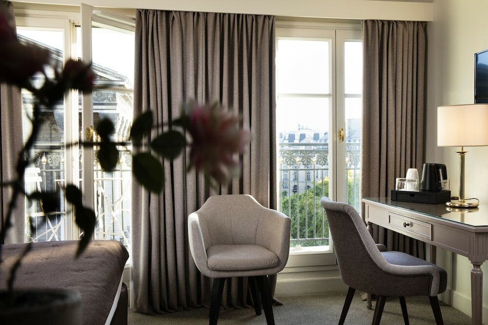 Фото Madeleine Plaza