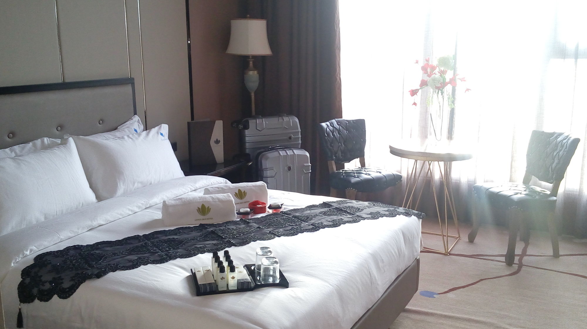 Фото Lotus Blu Hotel