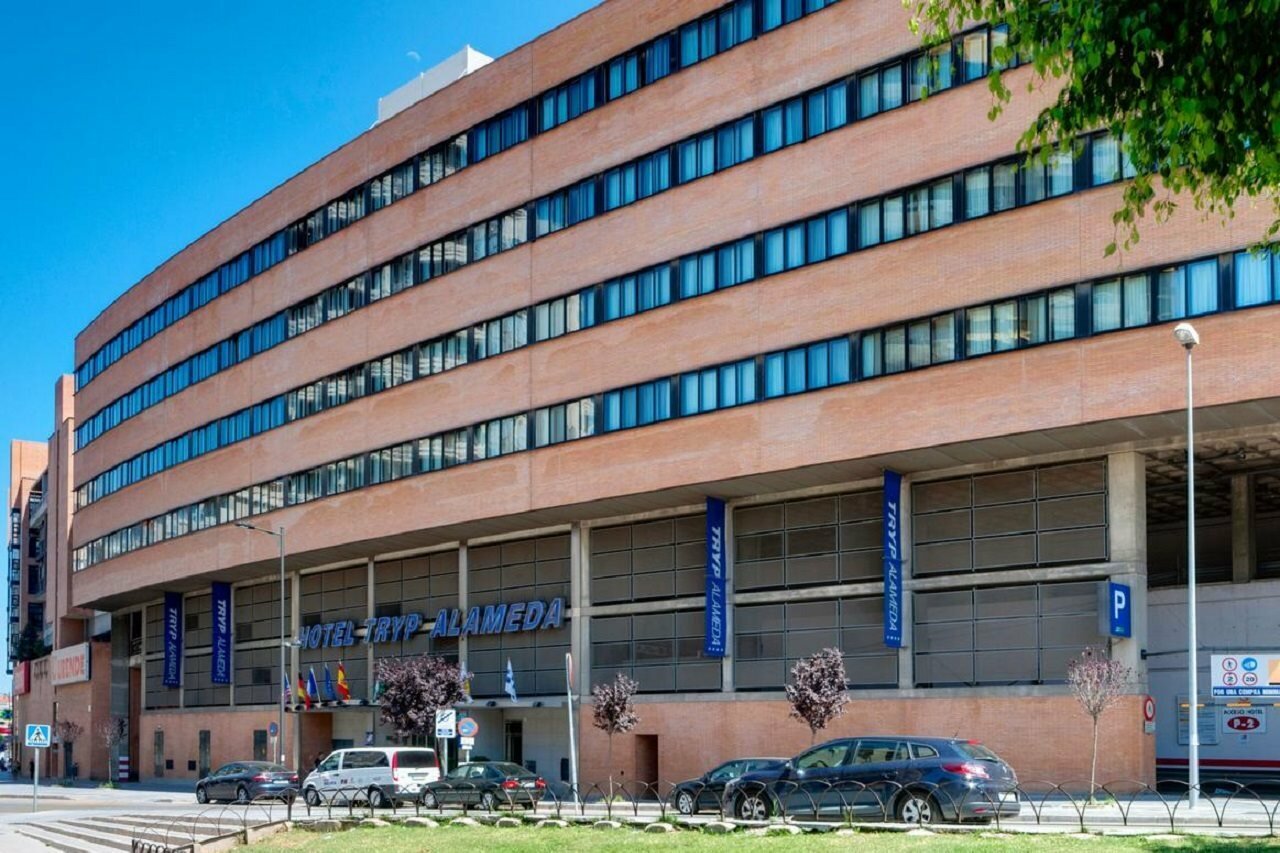 Фото отеля 1