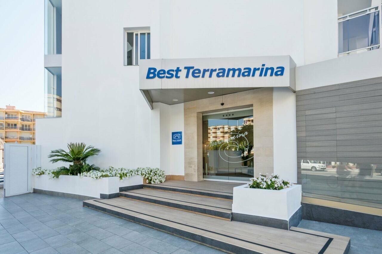 Фото отеля 2