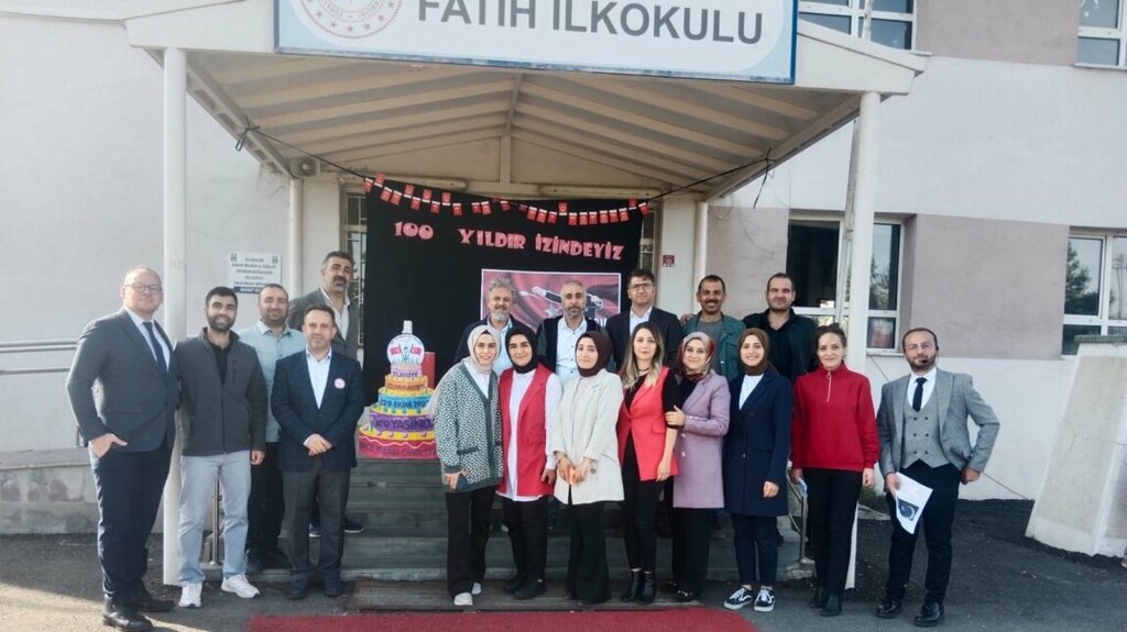 Primary school Fatih Primary School, Aziziye, photo