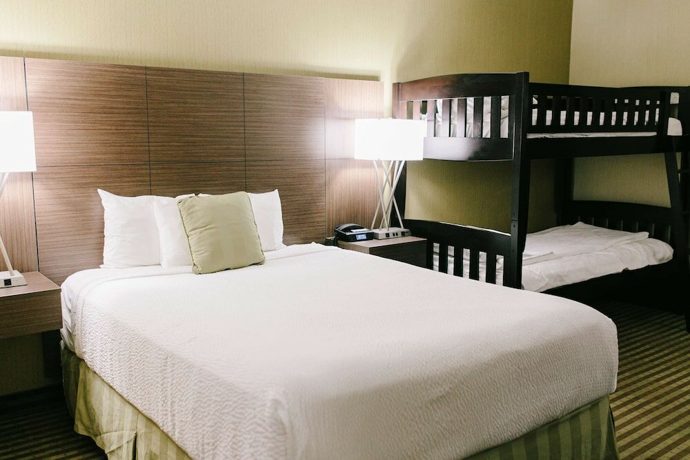 Фото Victoria Inn Hotel and Convention Centre Winnipeg