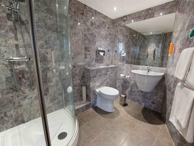 Фото Waterloo Hub Hotel & Suites