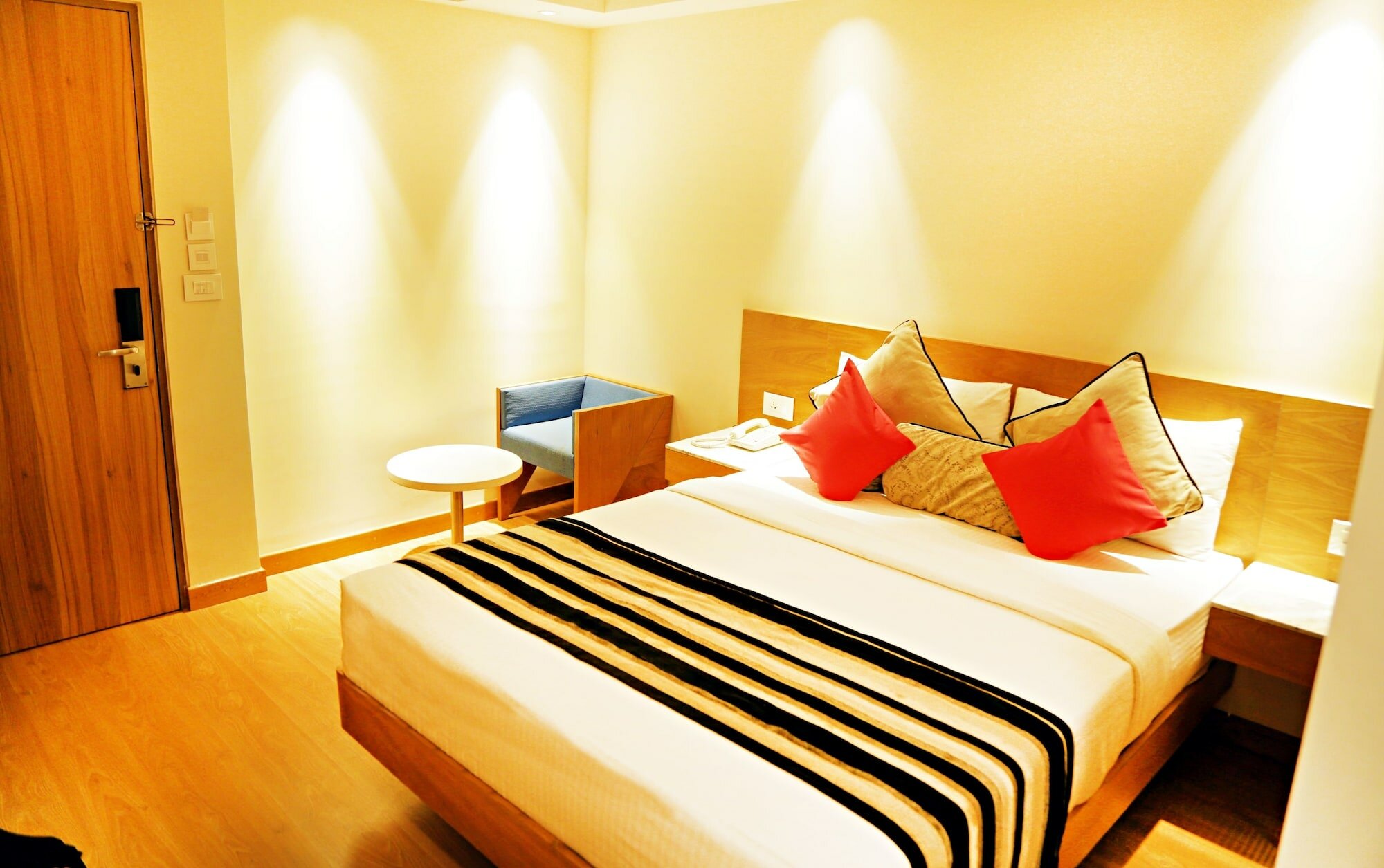 Фото The Orion Plaza