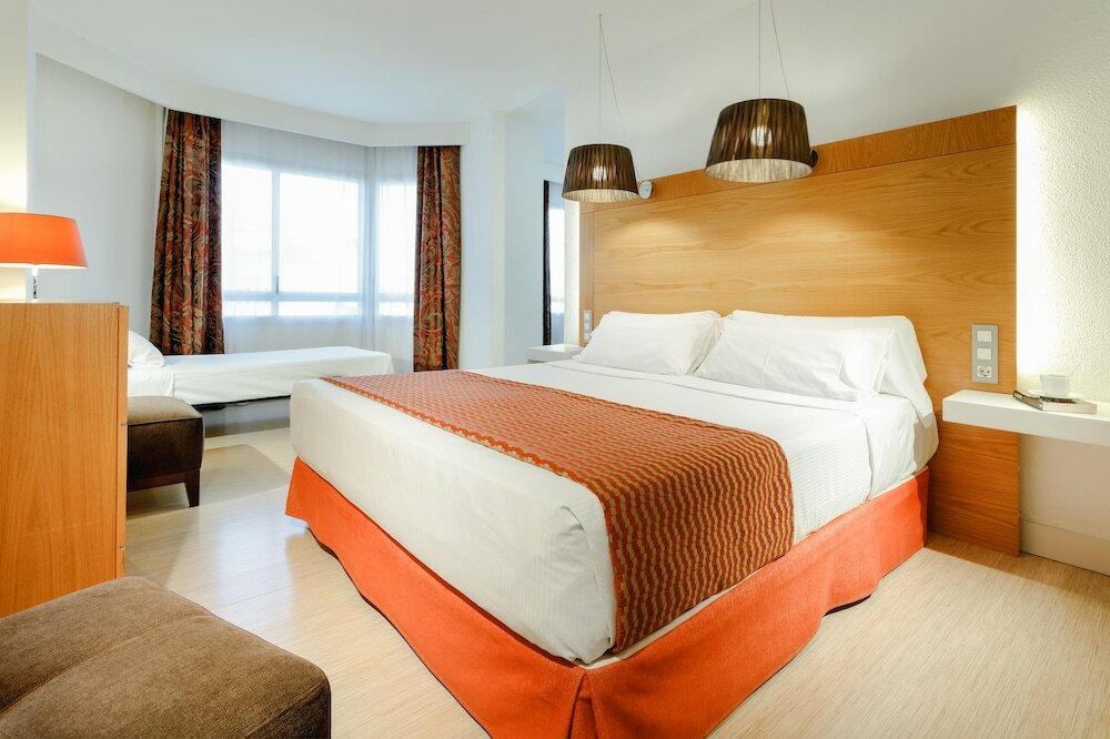 Фото Hesperia Sevilla