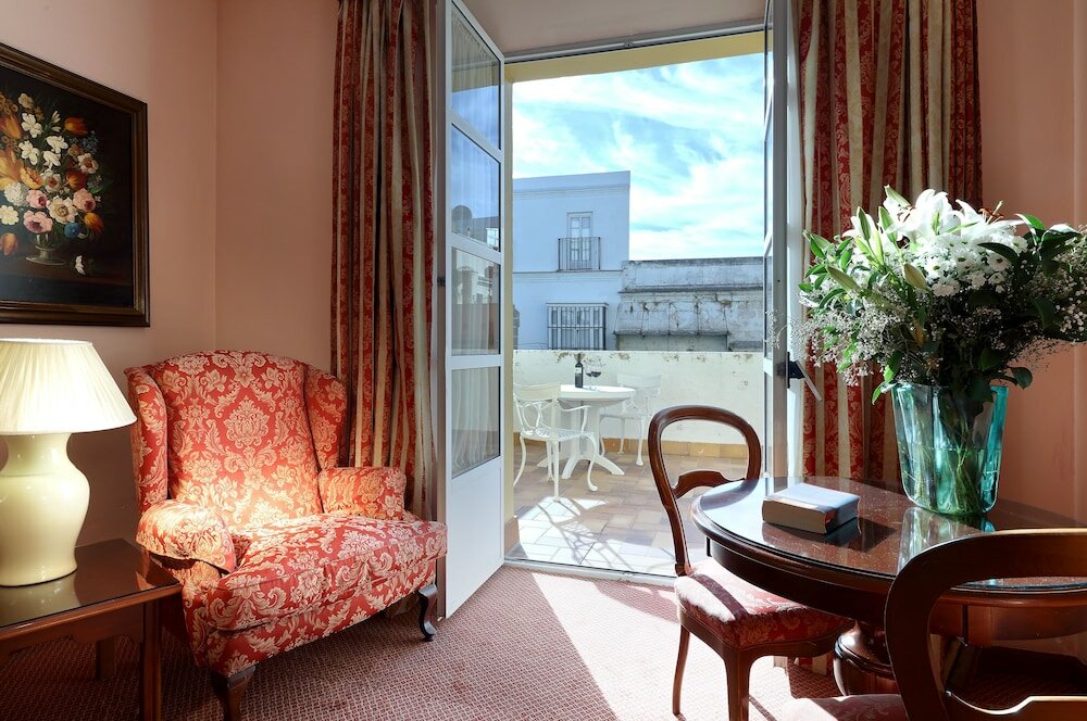 Фото Monasterio de San Miguel