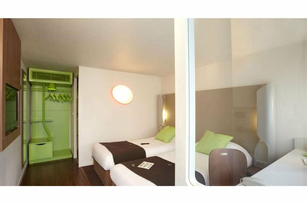 Фото Campanile Aix En Provence Sud - Pont De L'arc