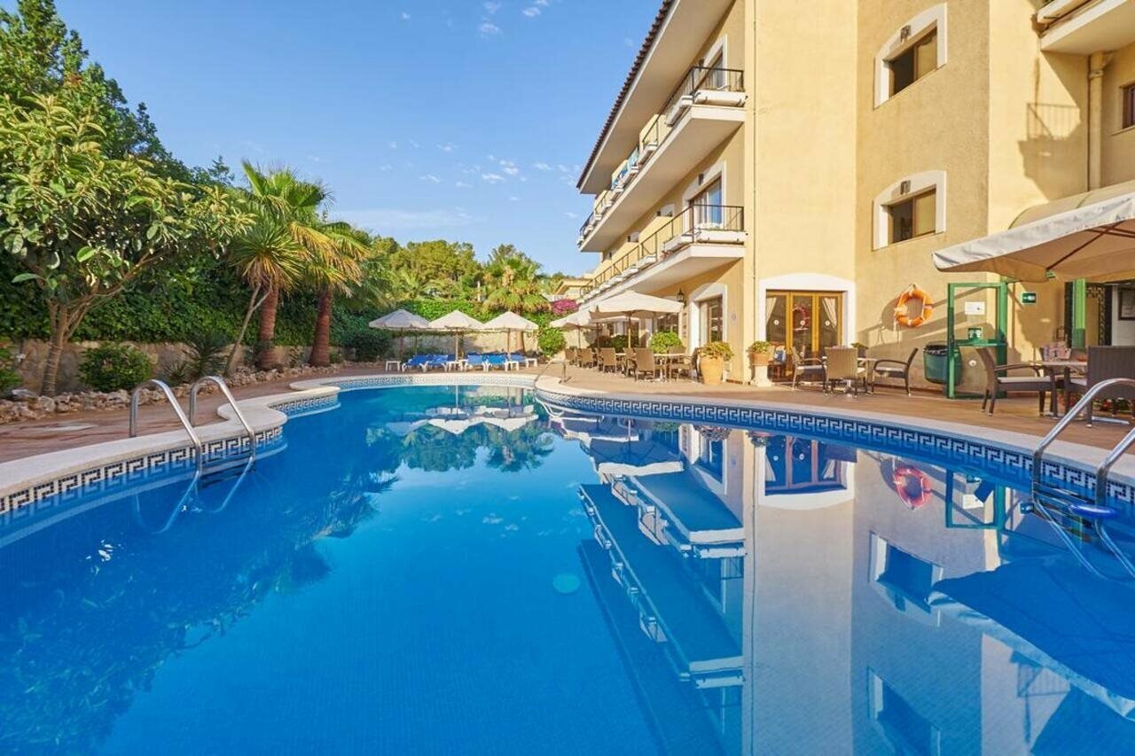 Фото отеля 2