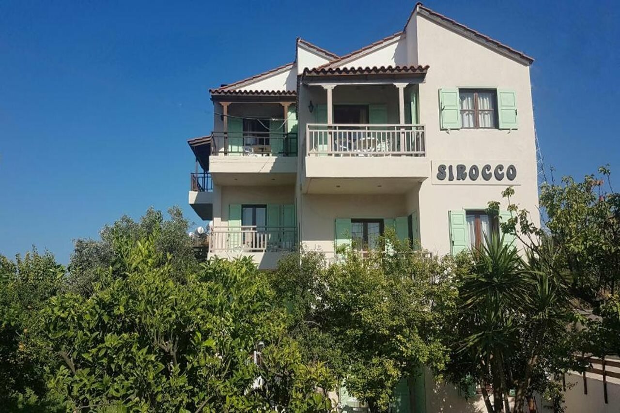 Фото отеля 2