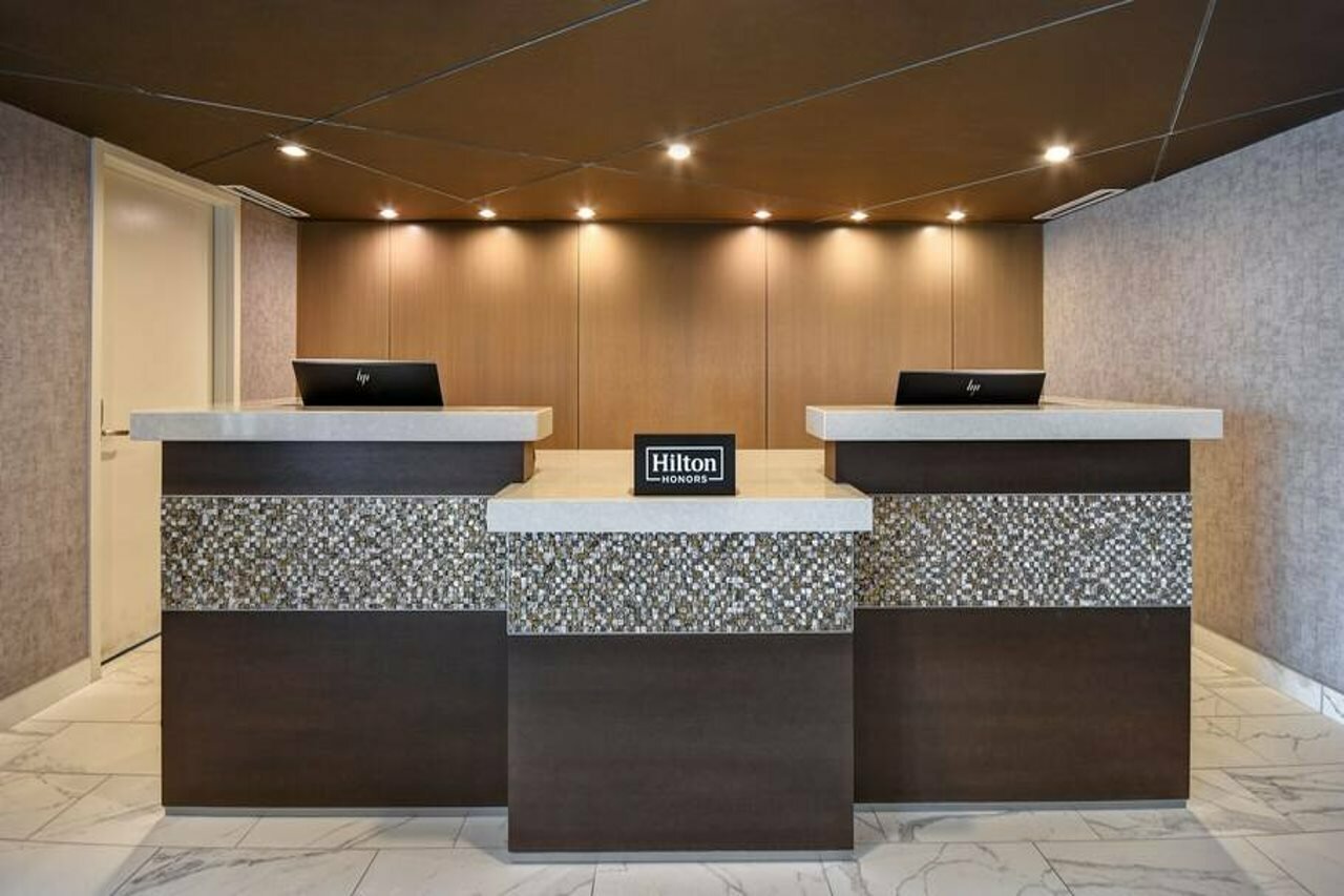 Фото DoubleTree by Hilton St. Louis Airport