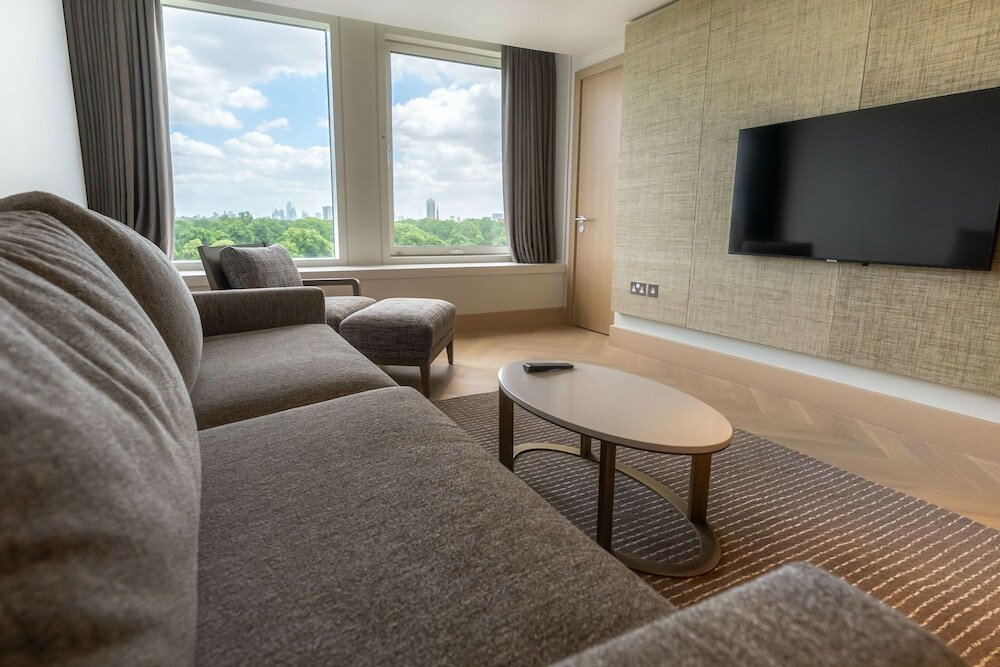 Фото Royal Garden Hotel