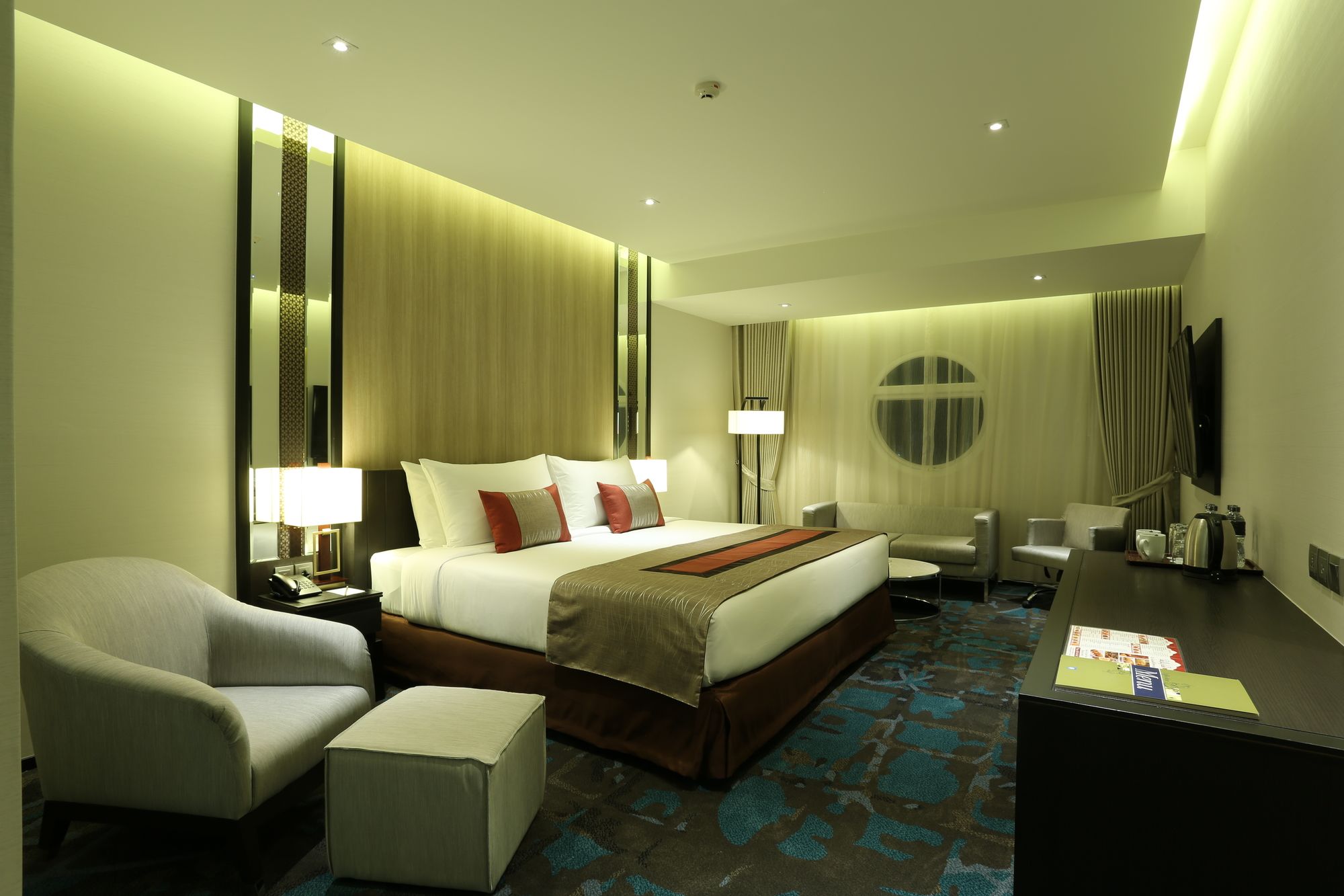 Фото Grace Hotel Bangkok