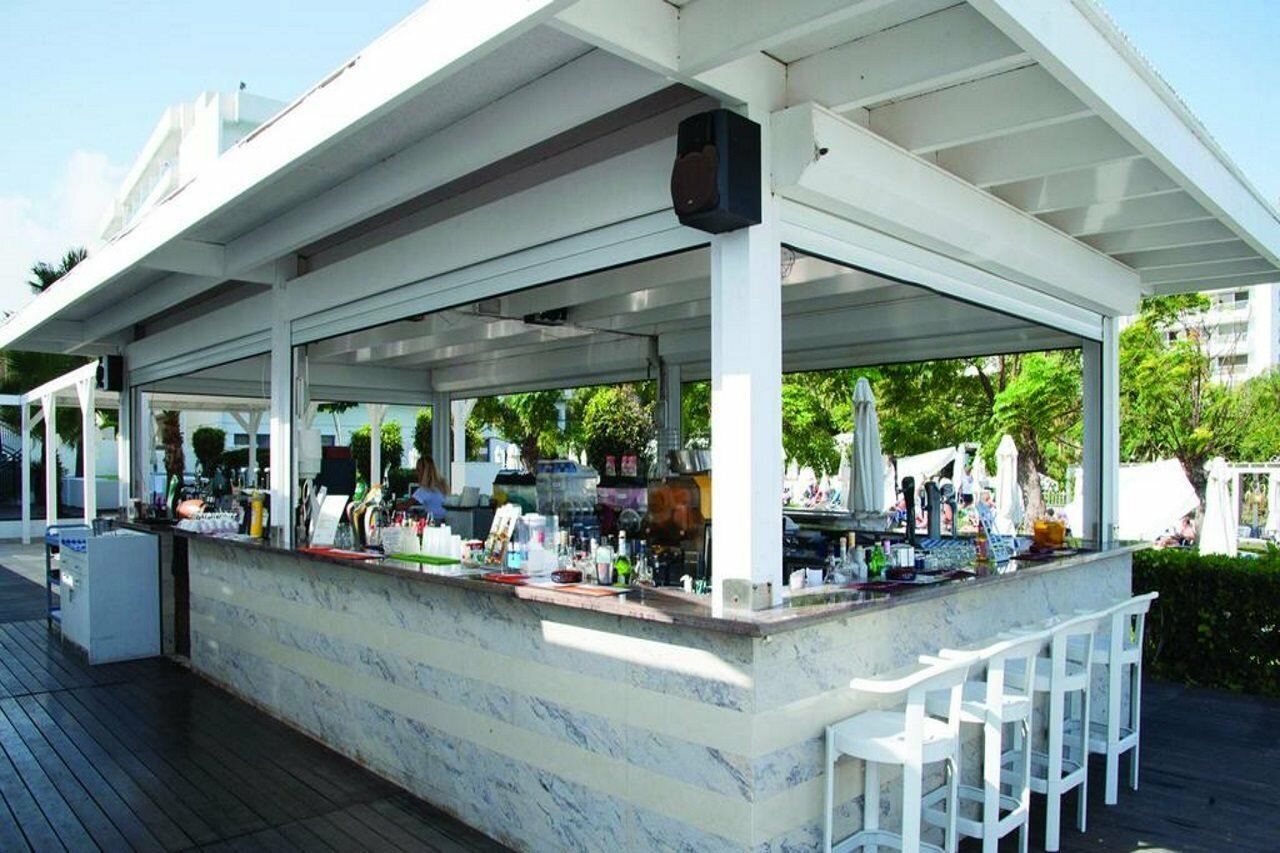 Фото Silver Sands Beach Hotel