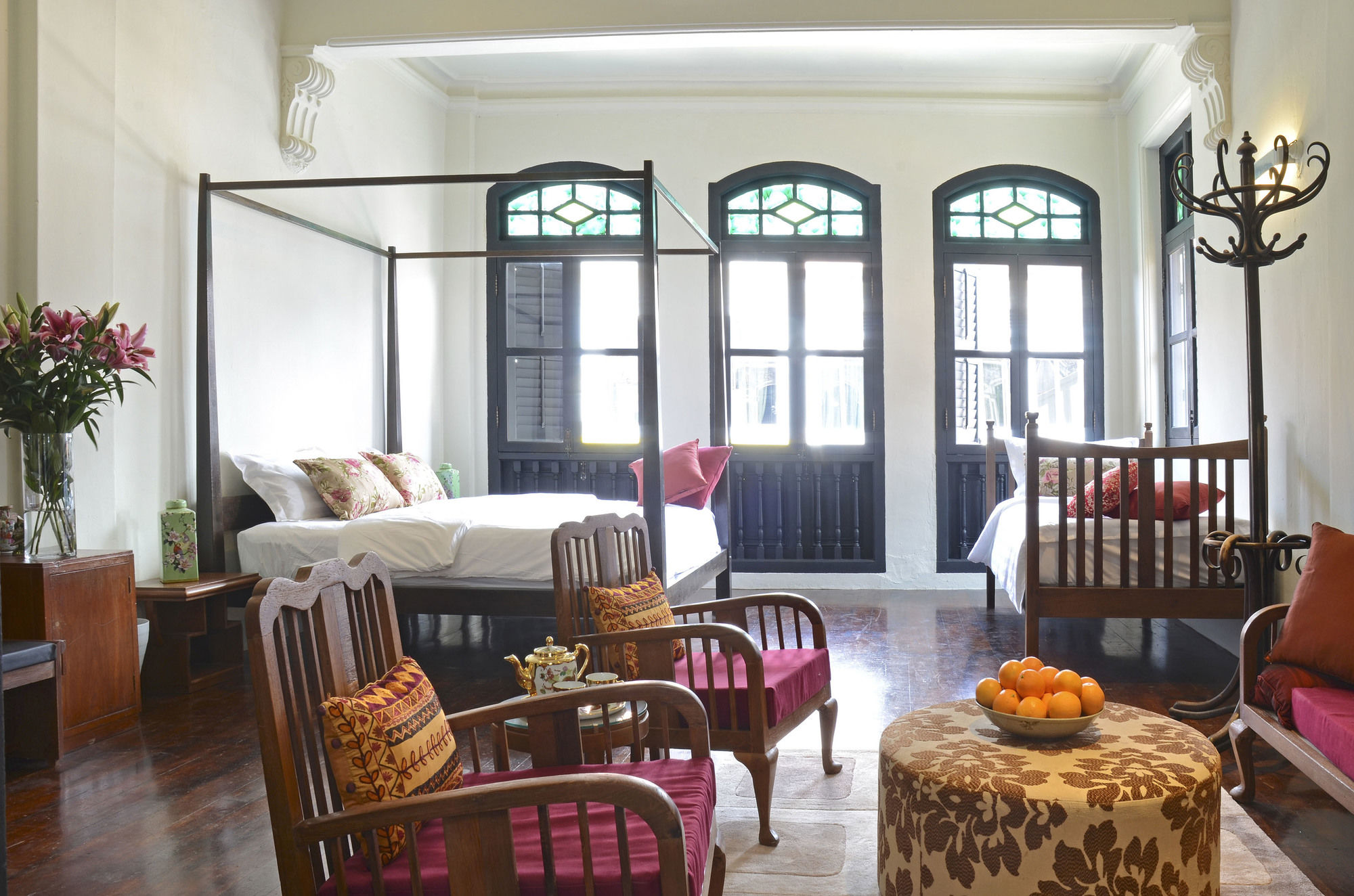 Фото Noordin Mews