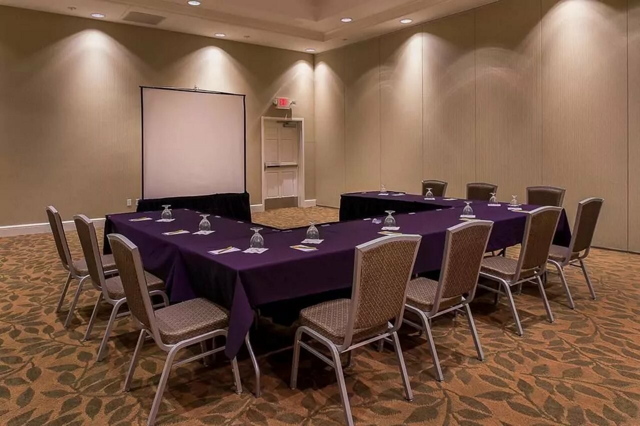 Фото Hilton Garden Inn St. Louis Airport