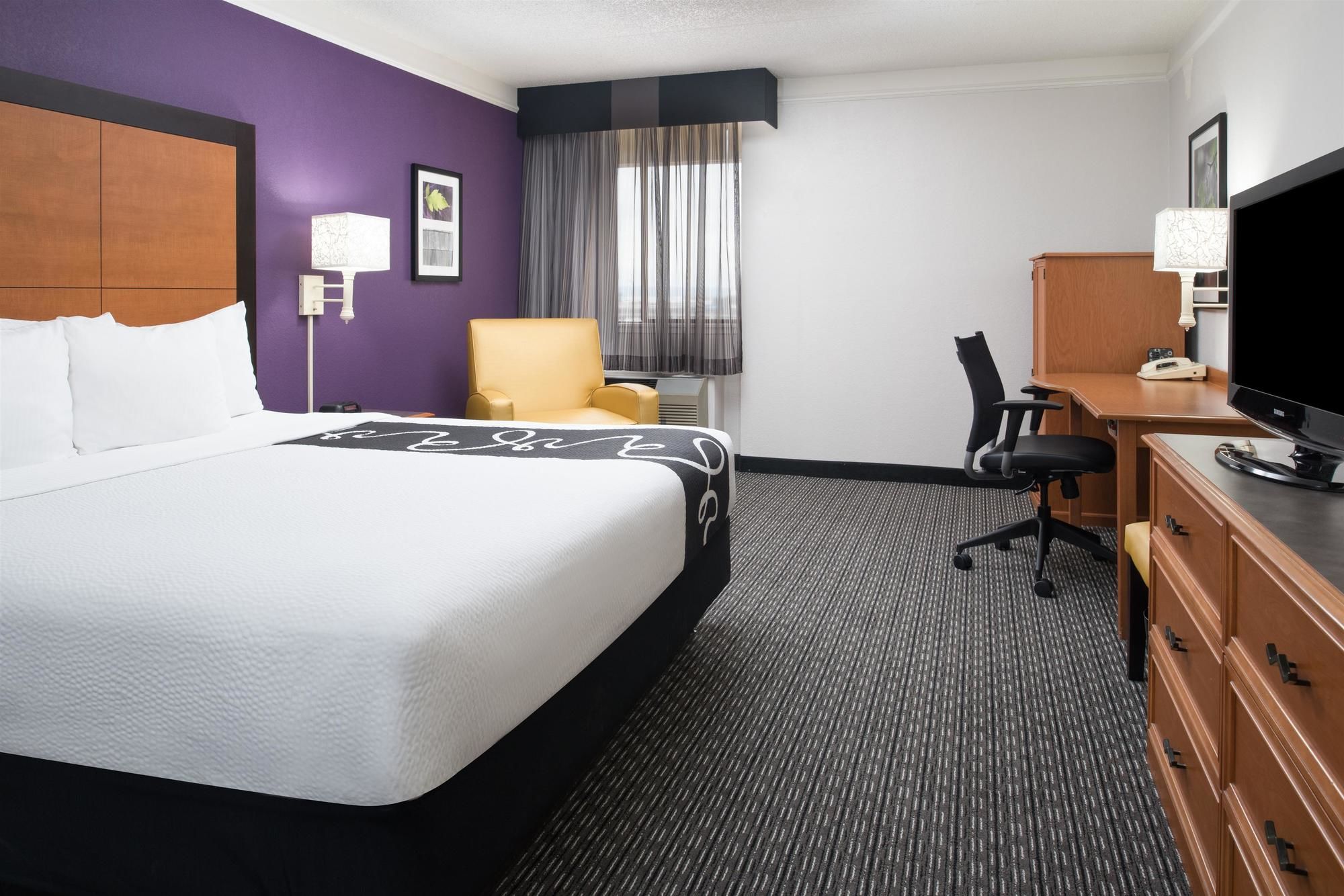 Фото La Quinta Inn & Suites by Wyndham Tacoma - Seattle