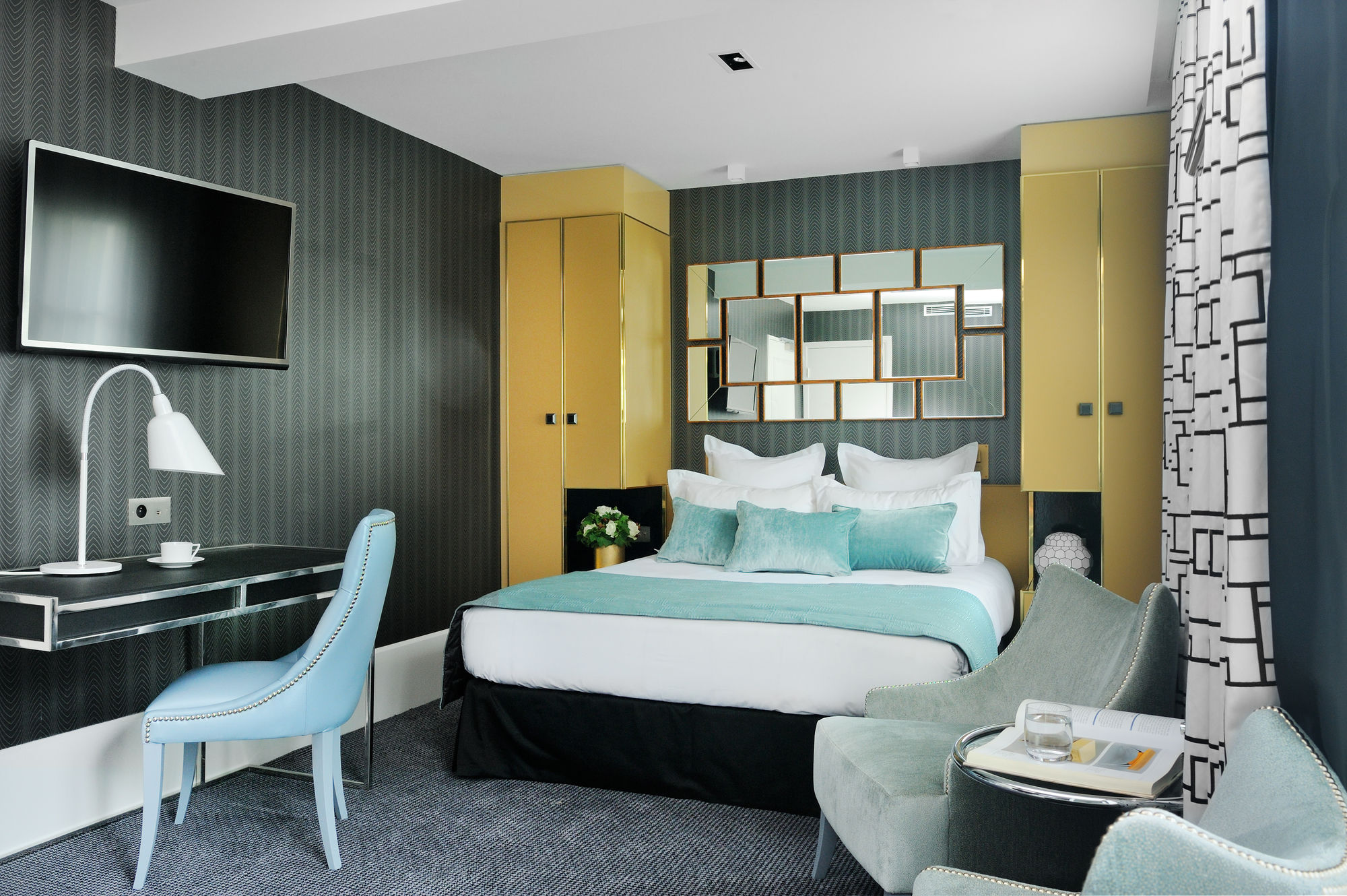 Фото отеля 2