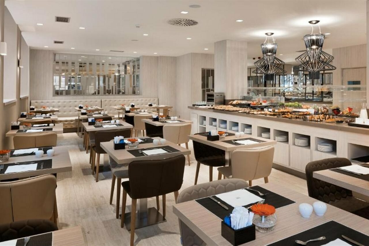 Фото Nh Madrid Zurbano