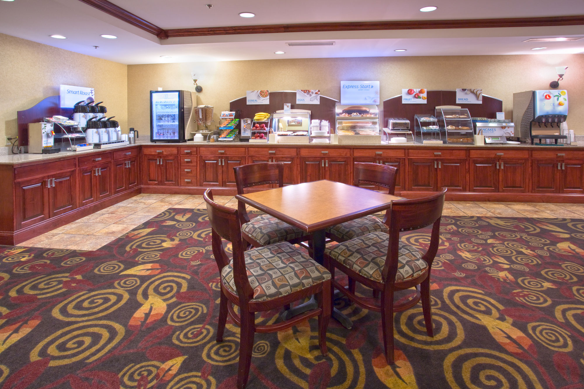 Фото Holiday Inn Express Mitchell, an Ihg Hotel