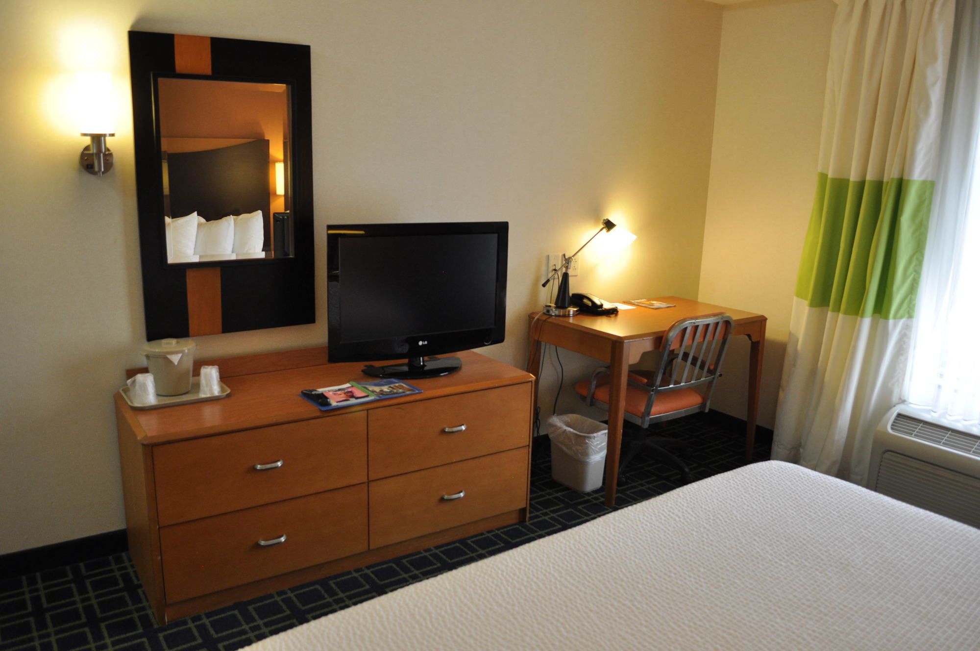 Фото Fairfield Inn & Suites by Marriott Columbia