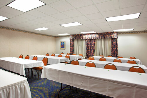 Гостиница Holiday Inn Rockford, an Ihg Hotel в Рокфорде