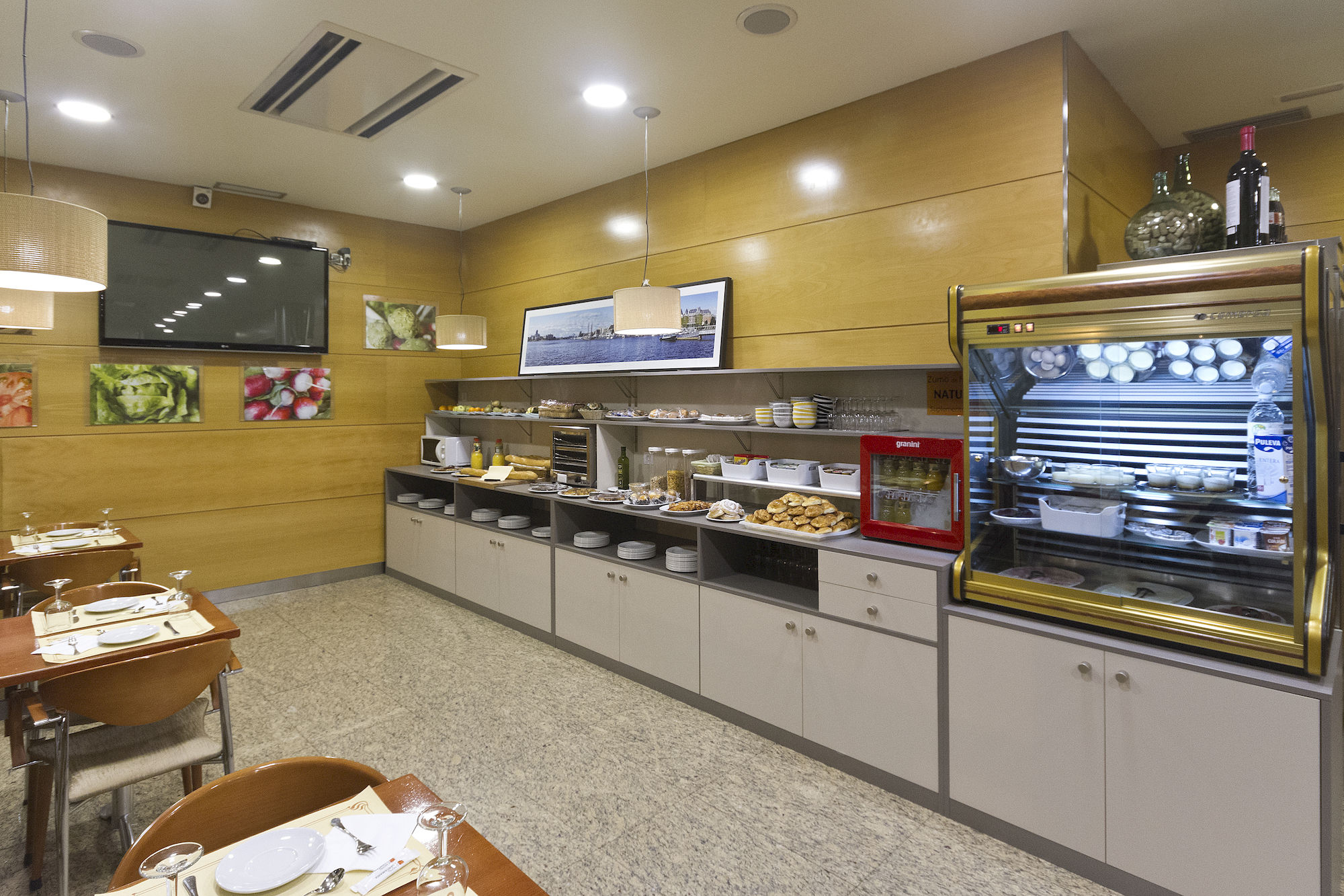 Фото Hotel Santamaría