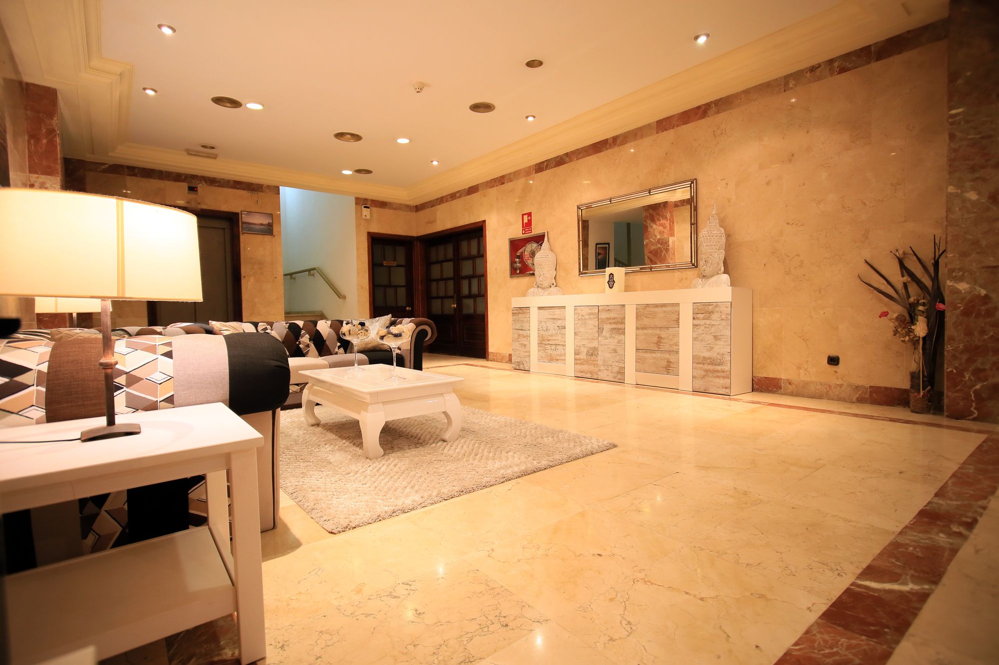 Фото Hotel Aeropuerto Sur