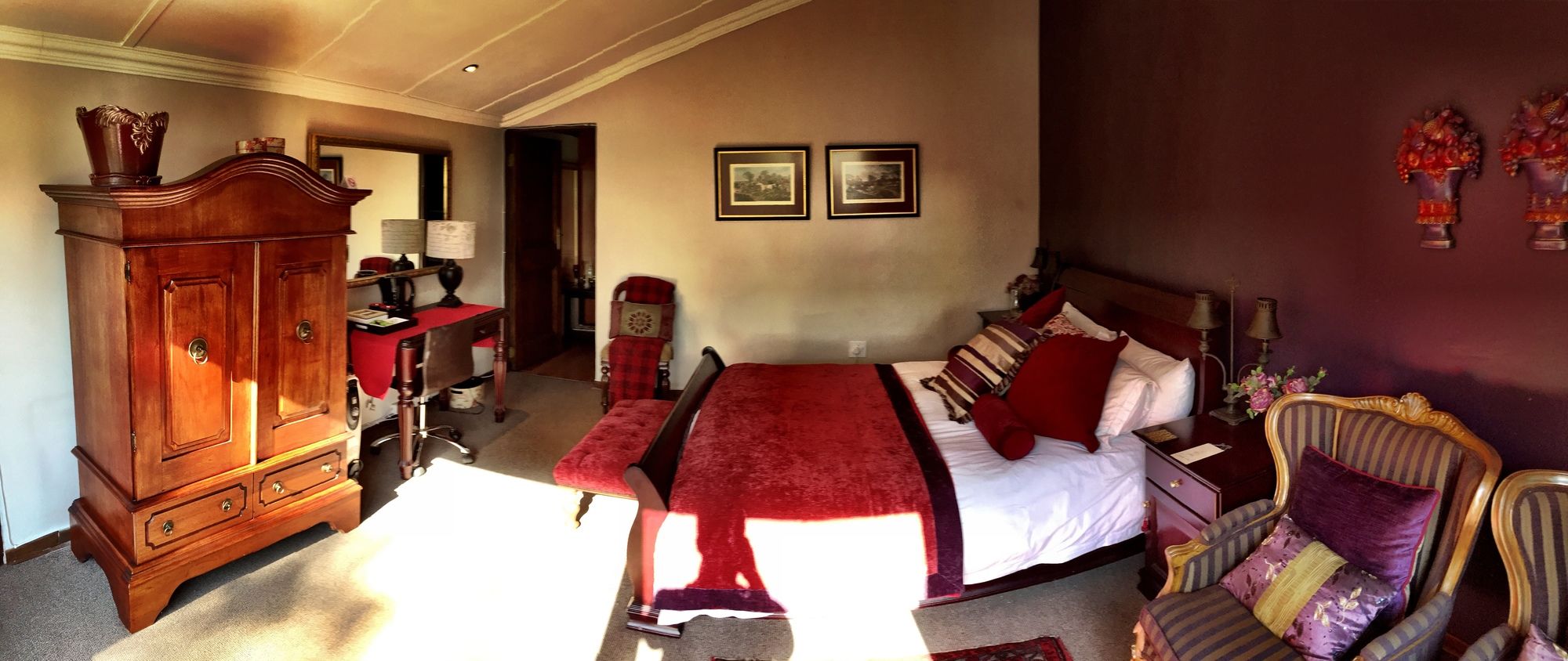 Фото MacGregors Guest House