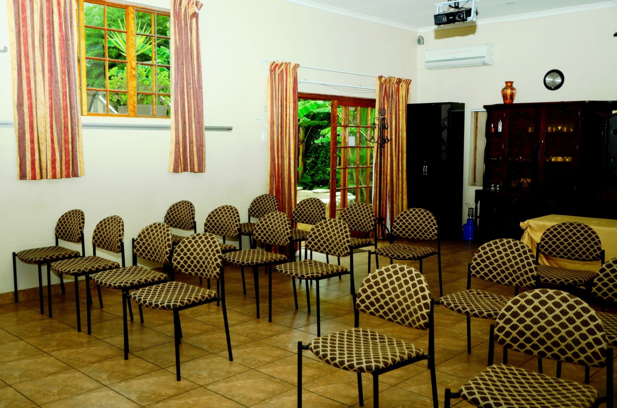 Фото 7th Street Guesthouse