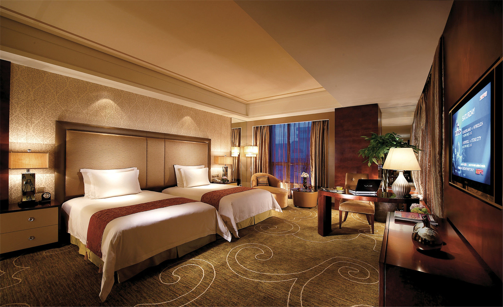 Фото отеля 2