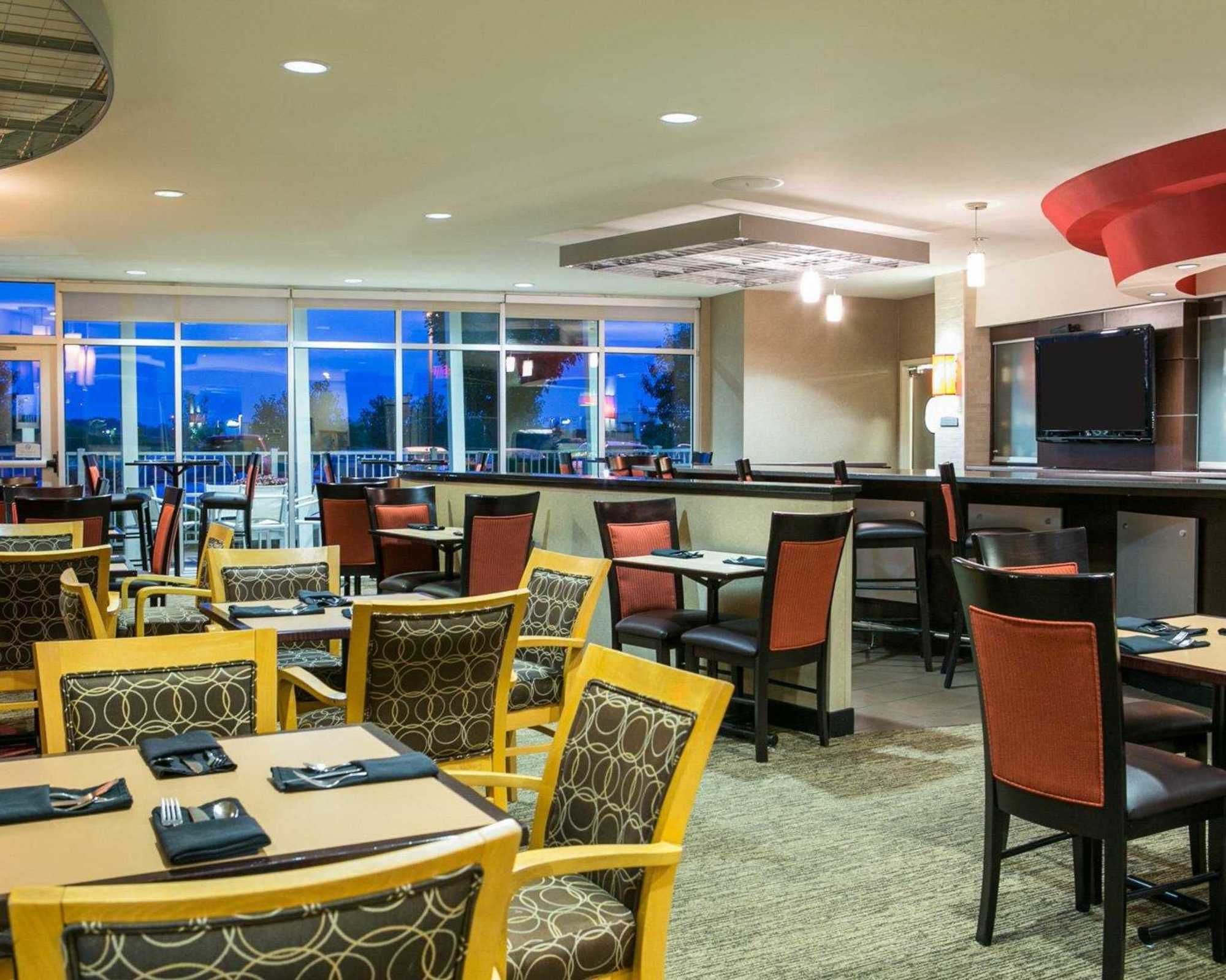 Фото Wyndham Noblesville