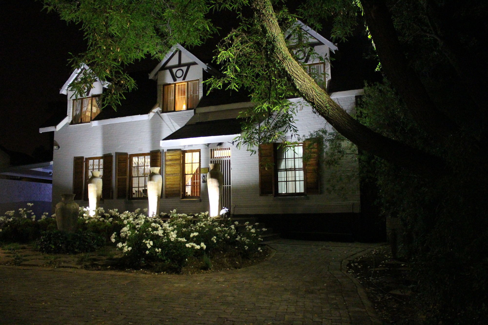 Фото 3Liebeloft Guest House