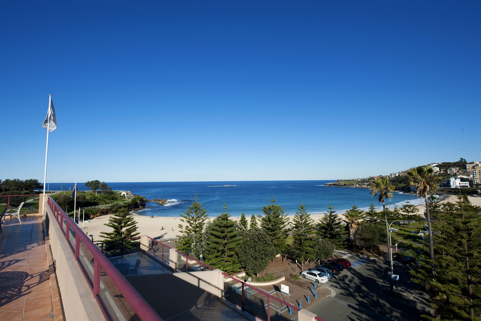 Фото Coogee Sands Hotel and Apartments