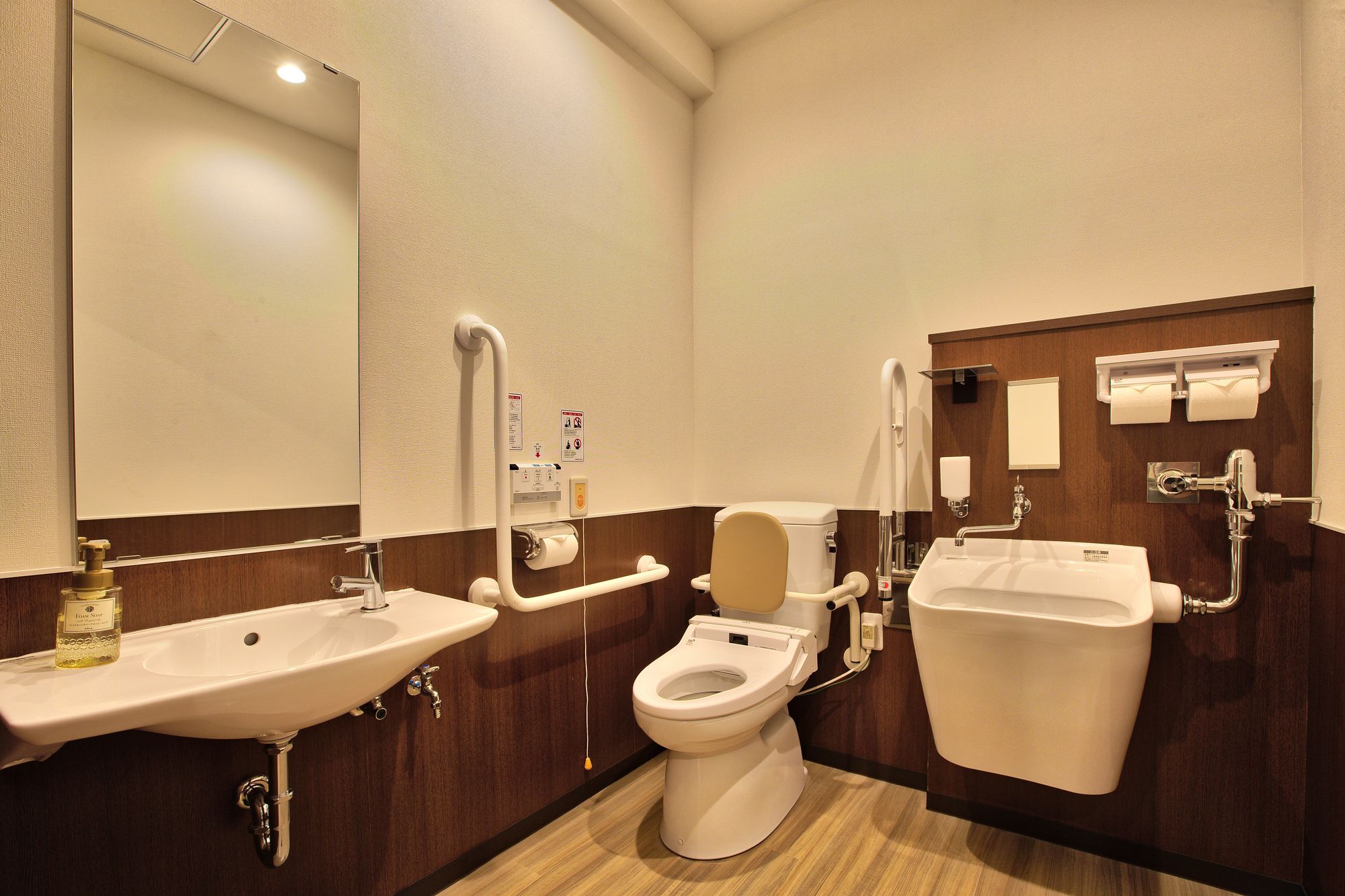 Фото Naha-West Inn