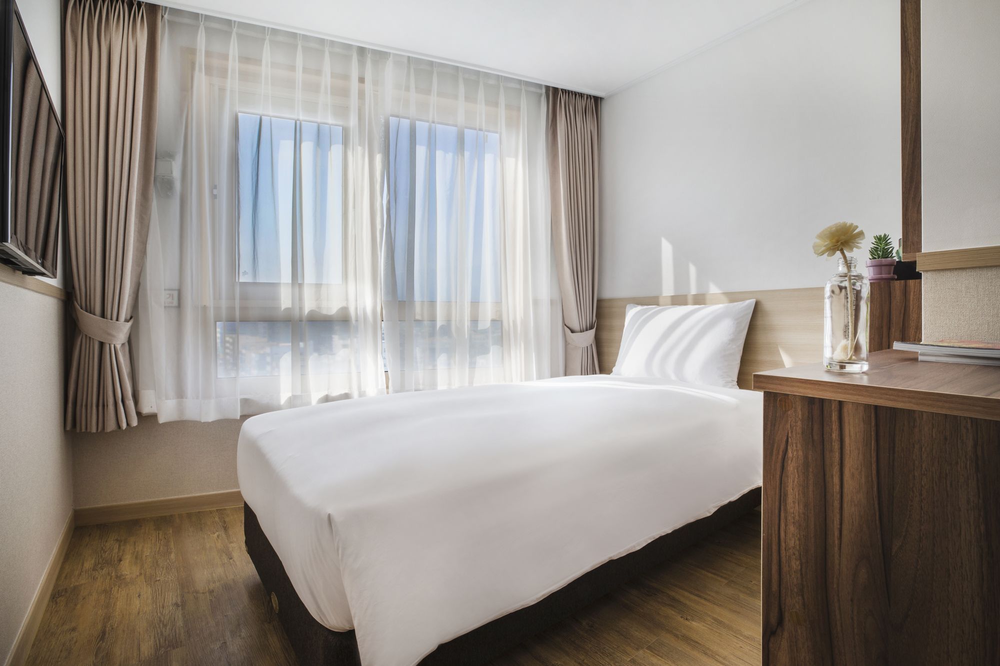 Фото Kenny Stay Jeju Seoguipo-Hotel Kenny