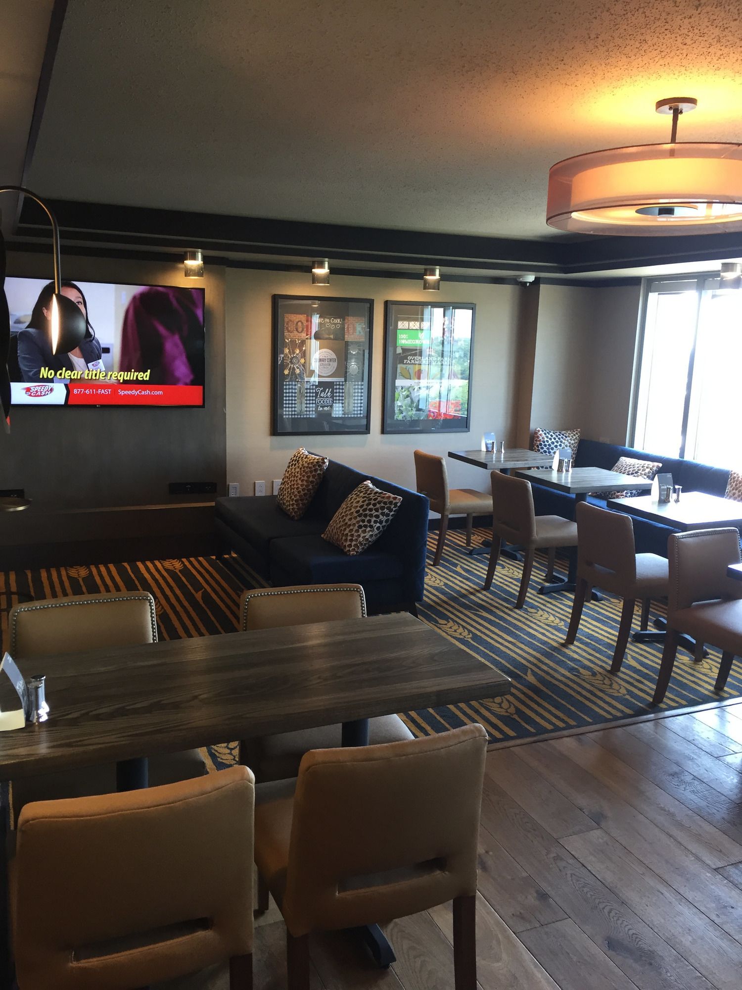 Фото Sheraton Overland Park Hotel at the Convention Center