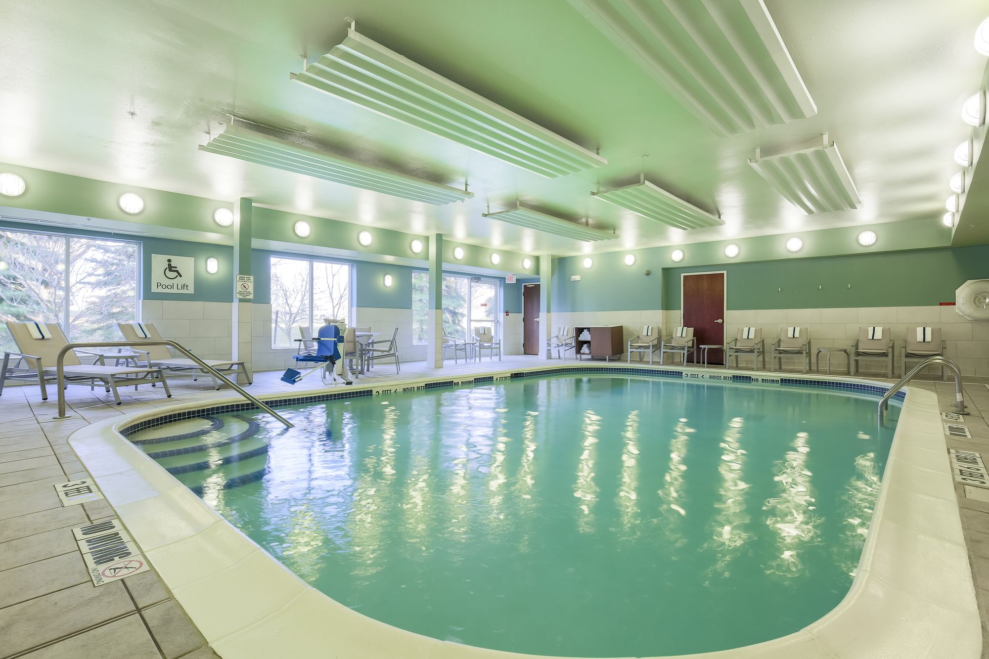 Фото Holiday Inn Express Rochester Ne- Irondequoit, an Ihg Hotel