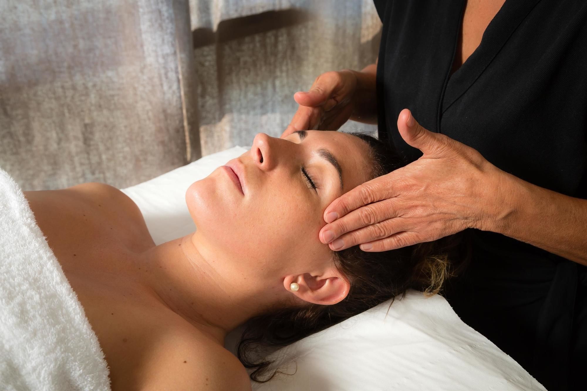 Фото Golden Tulip Aix les Bains