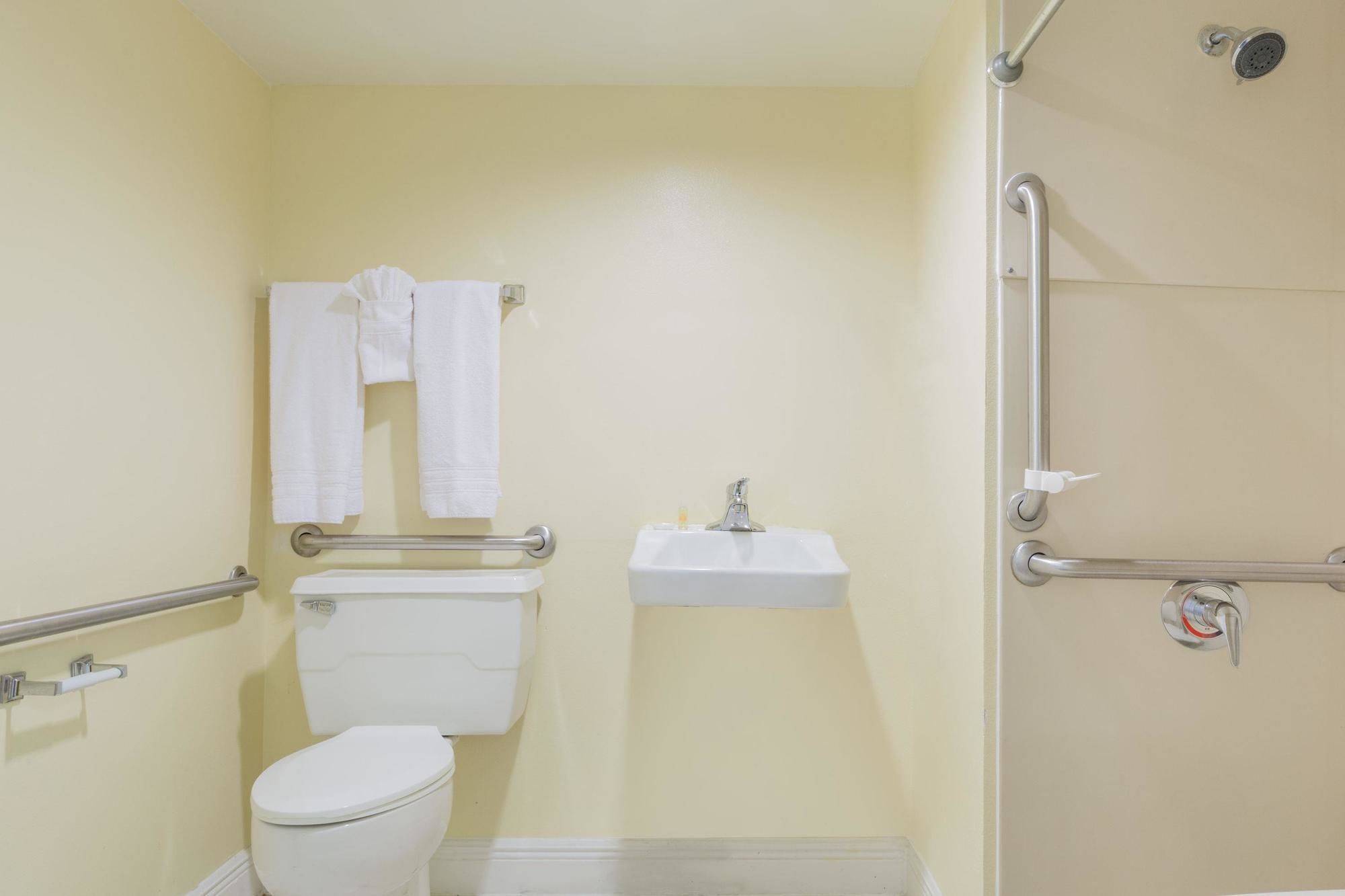 Фото Quality Inn New Orleans I-10 East