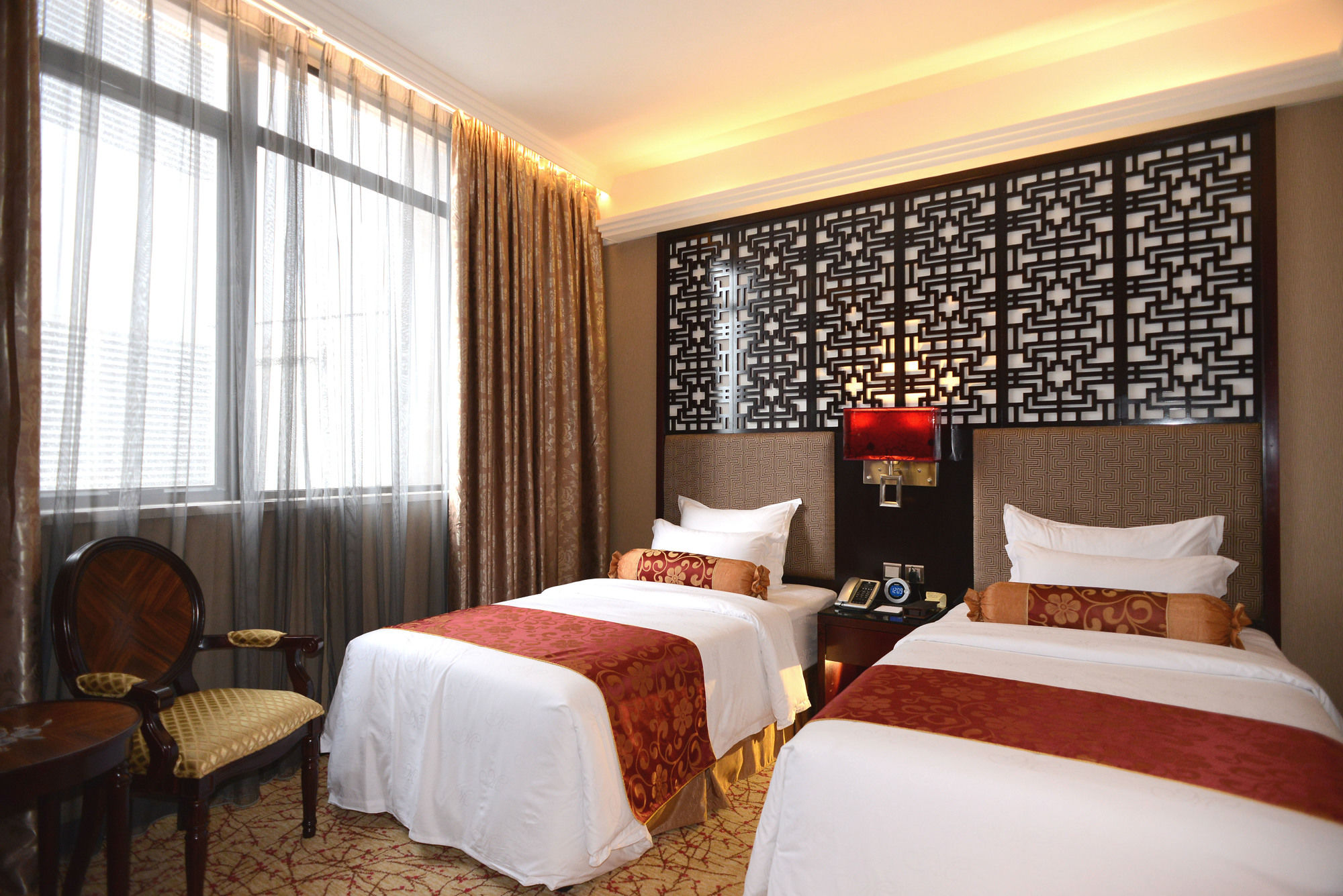 Фото Metropole Hotel