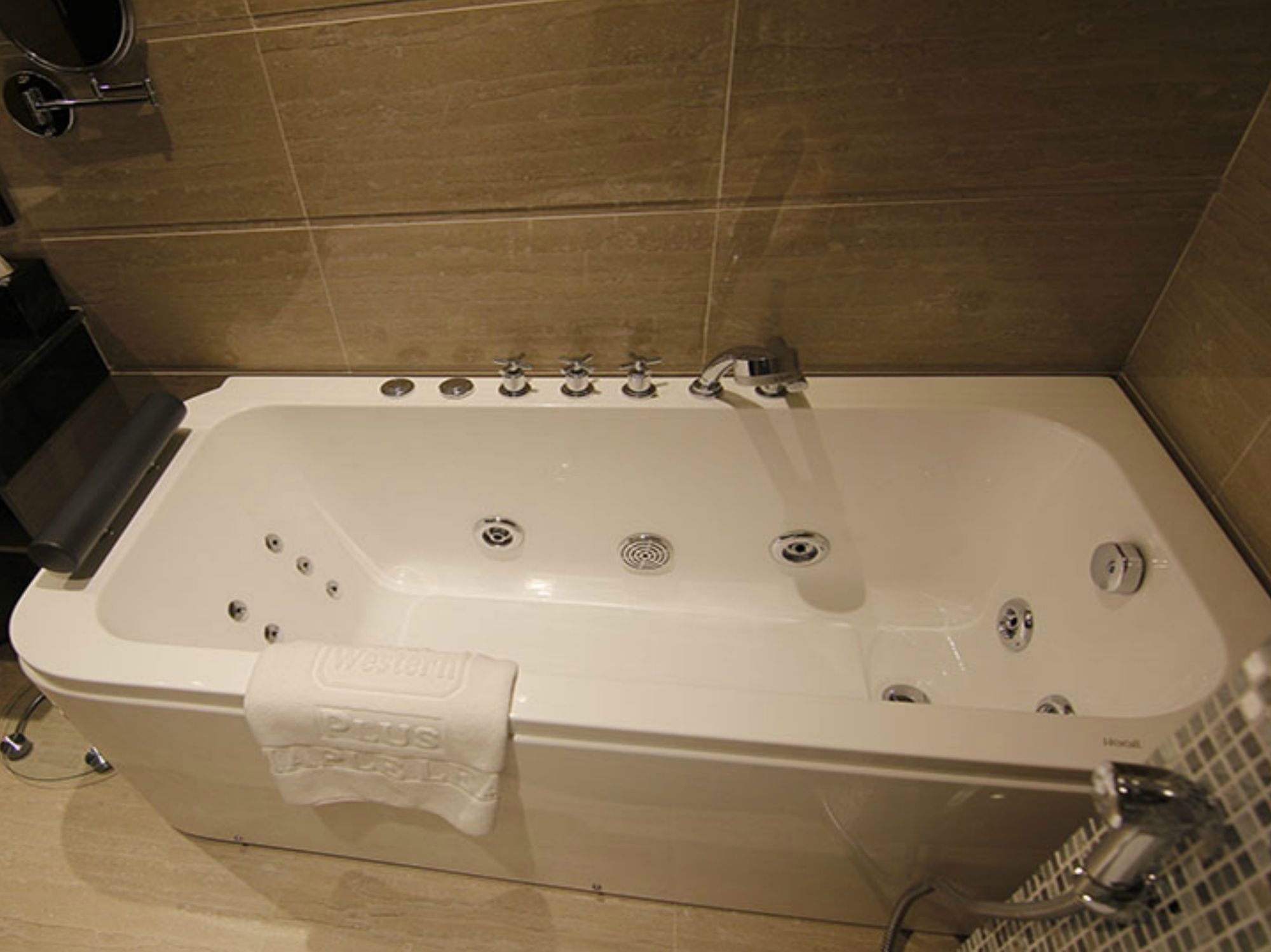 Фото Best Western Plus Maple Leaf