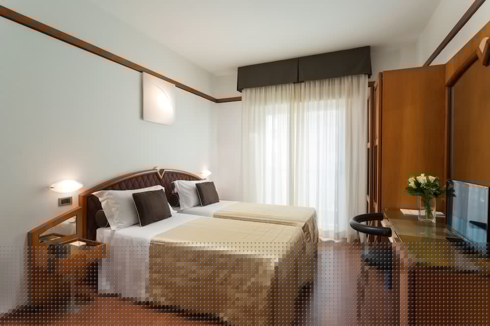 Фото Hotel Continental Rimini