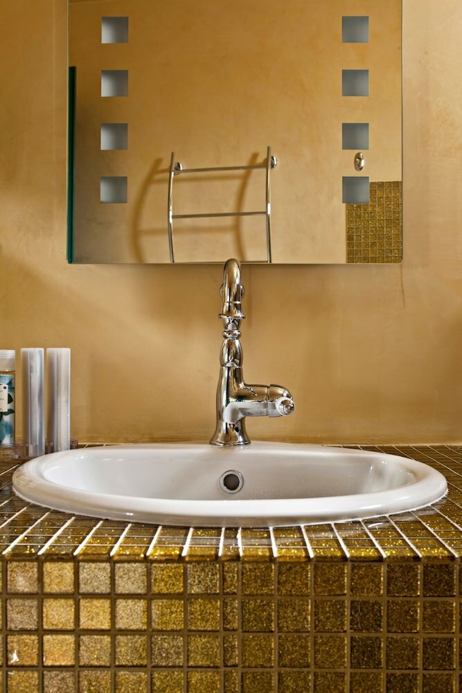 Фото Avant Garde Suites