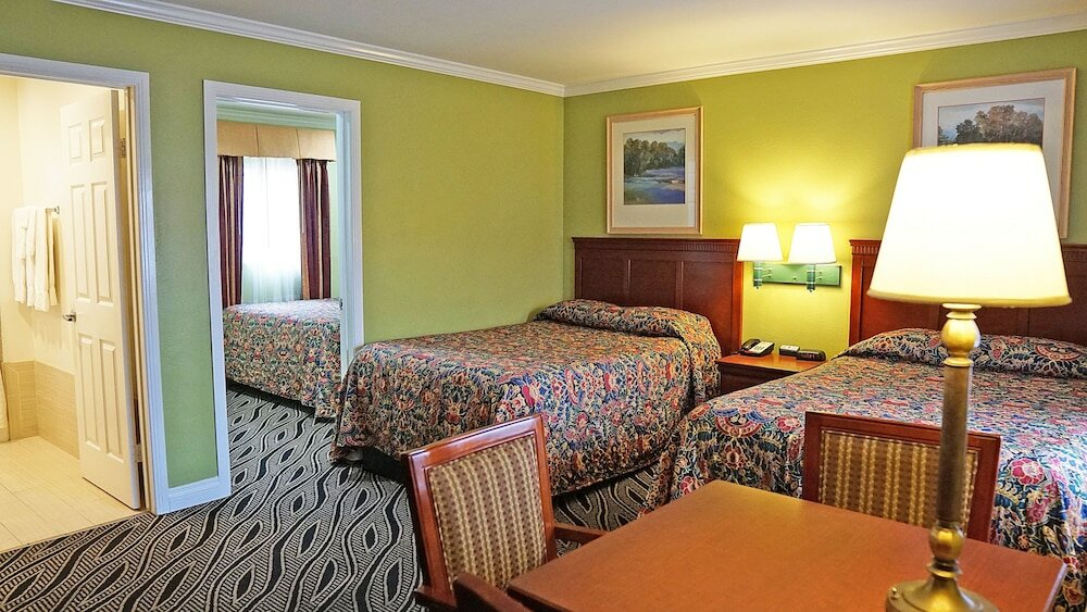 Фото Redondo Inn and Suites