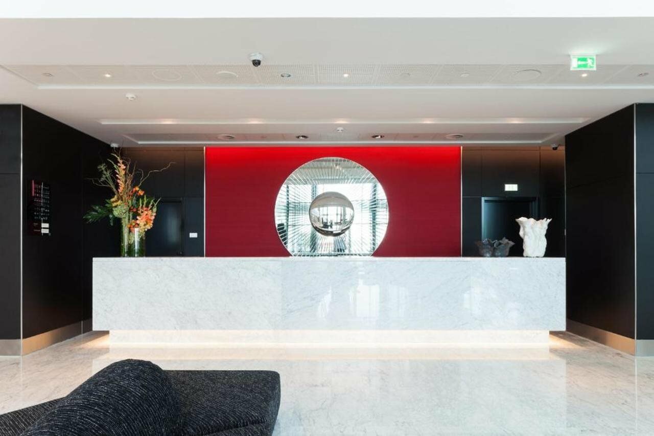 Фото Myriad by Sana Hotels