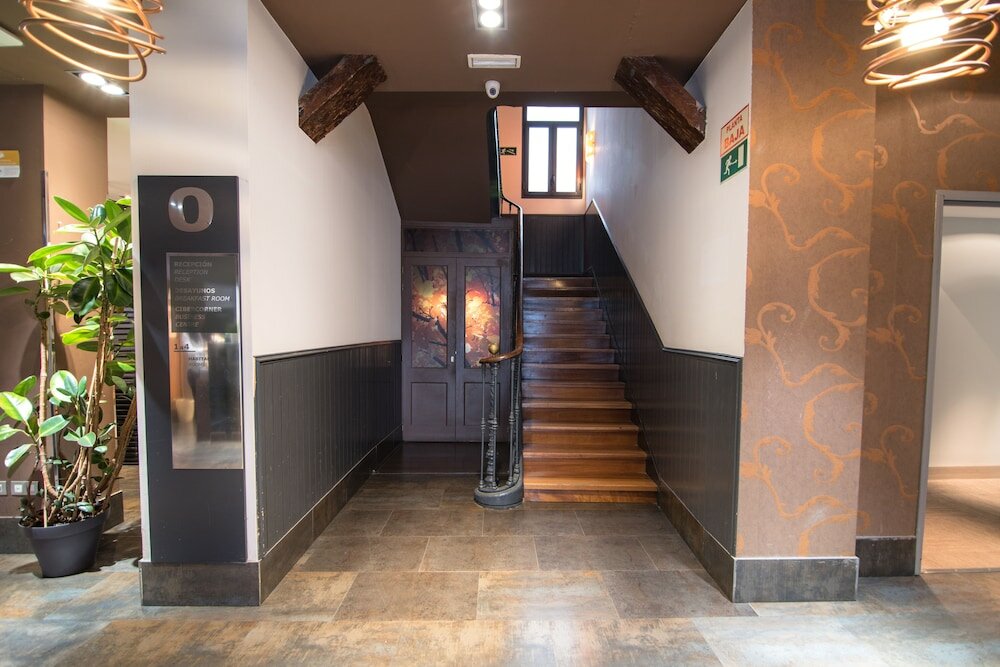 Фото Petit Palace Tres Cruces